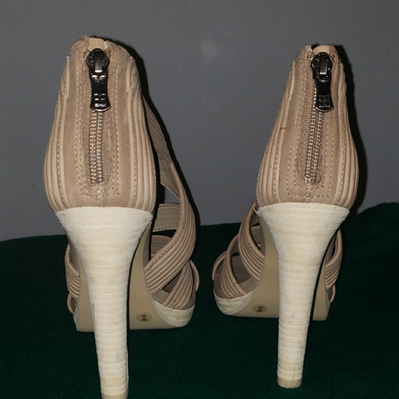 Shoes - Picture 3 of 8